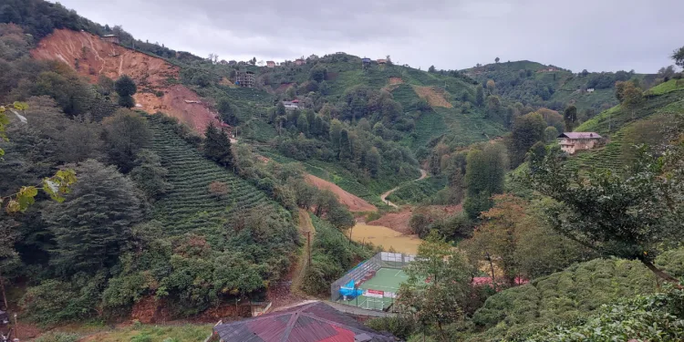 Rize’de heyelan