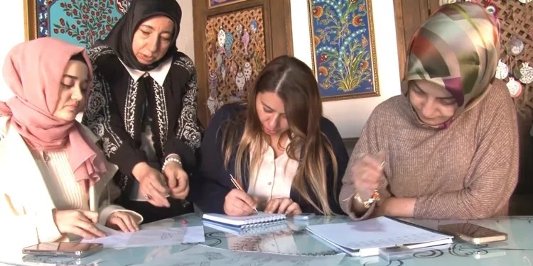 Kalemişi sanatı hayat buluyor