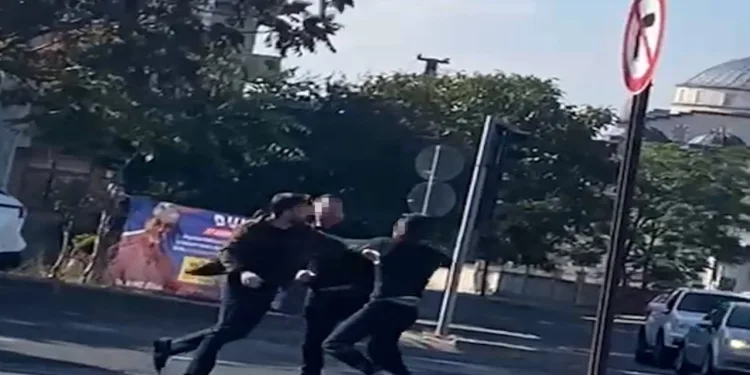 Trafikte yumruklu kavga