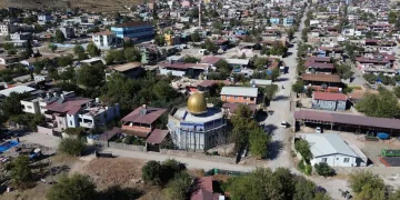 Mescid-i Aksa’yı andıran cami, mest ediyor