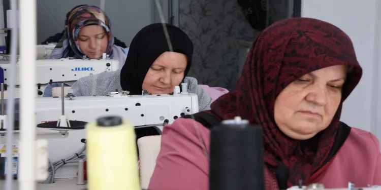 Eskişehir’de bir araya gelen ev hanımları kendi işletmelerini kurdu