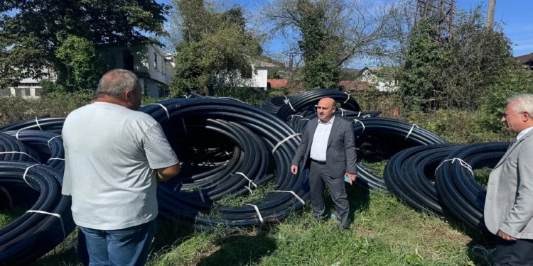 Altunçay köyünde isale hattı