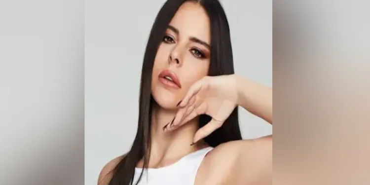 Simge Sağın 29 haftadır zirvede