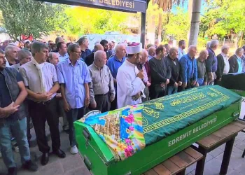 Durakta kadını taciz etti: Takip ederek aynı otobüse binince vatandaşlar darp etti