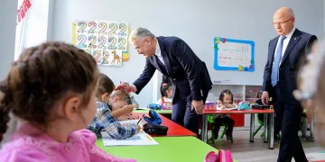 Osmangazi’de İsmet Paşa Parkı hizmete açıldı