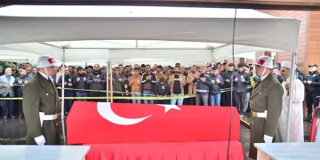 Otomobil ile motosiklet çarpıştı: 1 yaralı
