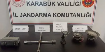 Otodan hırsızlık yapan zanlı yakalandı