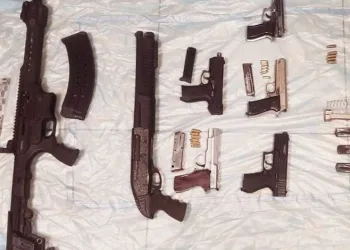 Manavgat’ta kamyonet ile otomobil çarpıştı: 2 yaralı