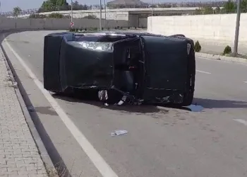 Elazığ’da otomobil takla attı: 1 yaralı