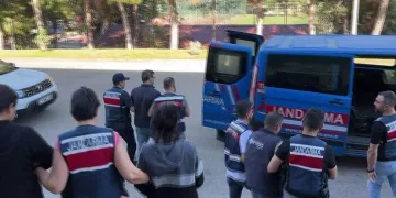 Öğrenciler ile terör örgütü mensuplarını buluşturan dernek yöneticisi yakalandı