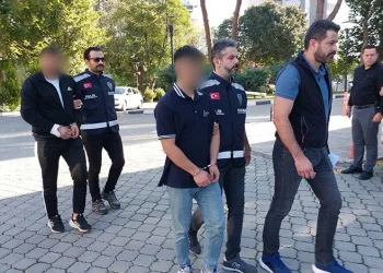 Uyuşturucu operasyonunda tırda 345 kilo skunk ele geçirildi