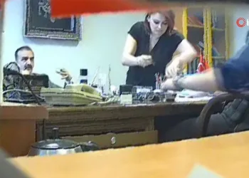Savcıyı makamında tehdit eden çete üyeleri adliyeye sevk edildi