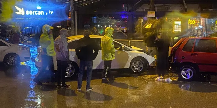 Otomobilin çarpıp kaçtığı motosikletin sürücüsü hayatını kaybetti