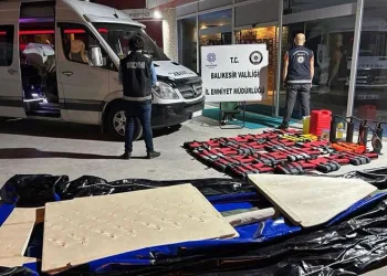 Eyüpsultan’da yolda para bulan 3 kız öğrenciden örnek davranış