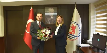 “Meme kanseri el ile fark edilene kadar tümör büyümüş oluyor, düzenli kontrole gidin”
