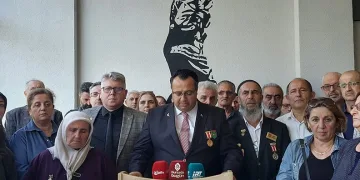 Nilüfer Belediyespor Eker Kadın Voleybol Takımı, öğrencilere altın tavsiyeler