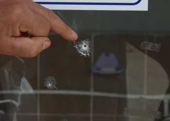Öğrenciler ile terör örgütü mensuplarını buluşturan dernek yöneticisi yakalandı