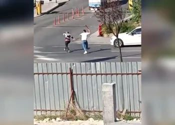 Başakşehir’de cadde ortasında alacak verecek kavgası