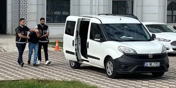 Otobüsteki vahşetin zanlısı adliyeye sevk edildi