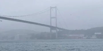İstanbul Boğazı trafiğe kapatıldı