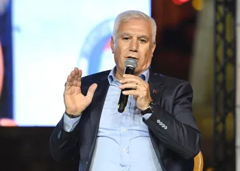 Bursa’da otomobiller çarpıştı: 3 yaralı
