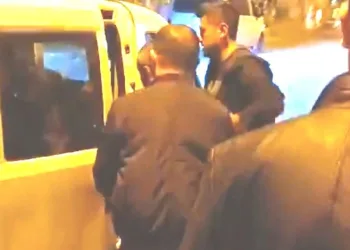 Kütahya’da hakkında 33 yıl hapis cezası ile aranan şahıs yakalandı
