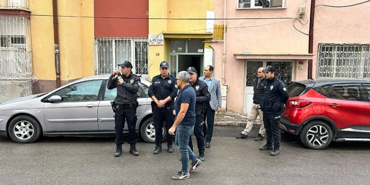Deniz personeli olma hayali suya düştü, 30 bin lira dolandırıldı