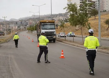 Uyuşturucu tacirleri ‘Mia’nın burnuna takıldı