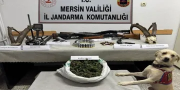 Kuşadası açıklarında 17 düzensiz göçmen kurtarıldı