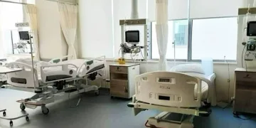 Depremzede anne, iyilik için sürüyor