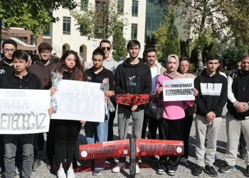 Tünelde feci kaza: 2 yaralı
