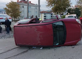 Sürekli kazanın olduğu yolda yine kaza
