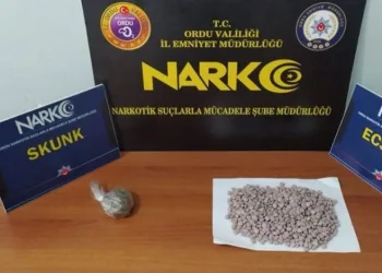 Durakta kadını taciz etti: Takip ederek aynı otobüse binince vatandaşlar darp etti