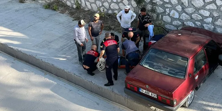 Öğrenciler ile terör örgütü mensuplarını buluşturan dernek yöneticisi yakalandı