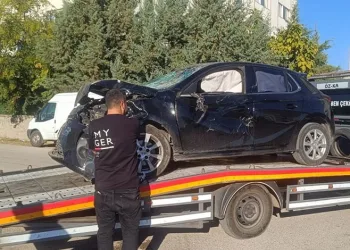 Elazığ’da otomobil takla attı: 1 yaralı