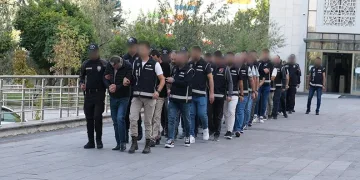 Bursa’da feci kaza : 2 yaralı