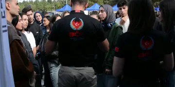 Silahlı saldırgan saklandığı evde yakalandı