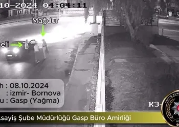 Kuşadası açıklarında 17 düzensiz göçmen kurtarıldı