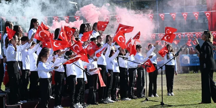 Cumhuriyet’in 101. yılında zaferin dansı sahnelendi