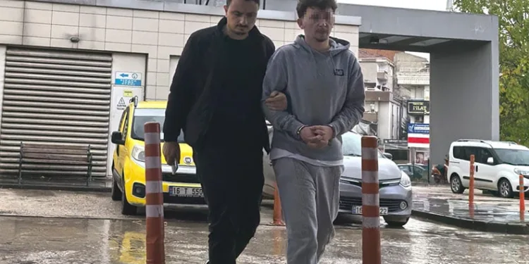 Bursa’da trafik polisine çarparak yaralayan sürücü tutuklandı