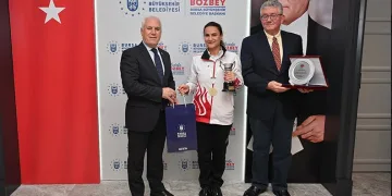 Mustafa Bozbey, dünya şampiyonu Dilek Yavaş’ı ağırladı