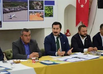 “Muhtarlarımıza güvenimiz de desteğimiz de tamdır”