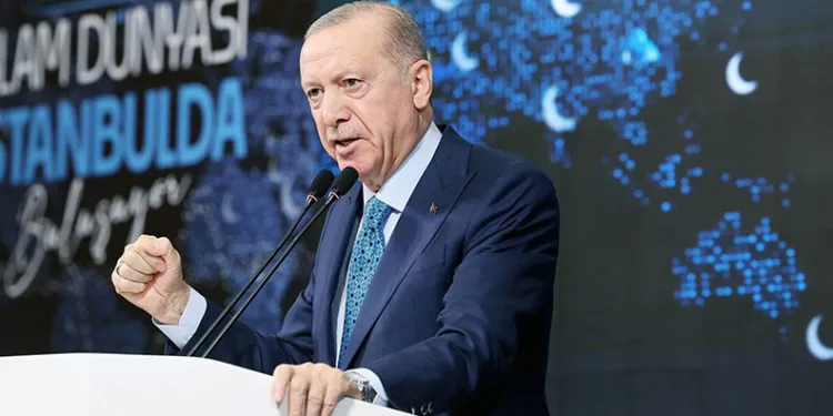 “İnsanlığın tüm kurumlarıyla kan kaybettiği dönemdeyiz”