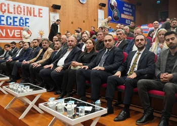 Bekir Aydın Orhangazi AK Parti Gençlik Kolları kongresine katıldı