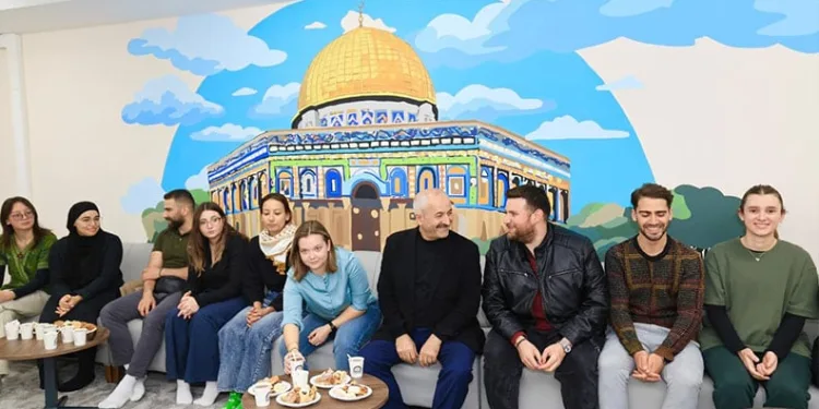 Erasmus öğrenciler Güzide Gençlik Merkezi’ni gezdi