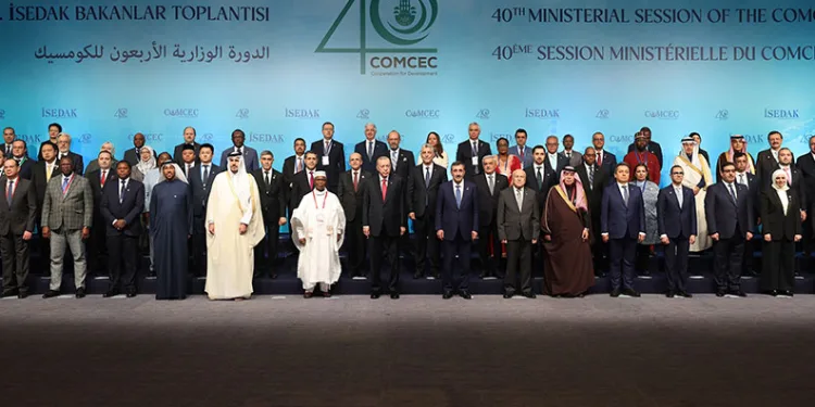 Erdoğan, 40. İSEDAK Toplantısı’nda aile fotoğrafı çekimine katıldı