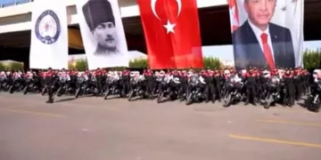 Diyarbakır’da jelikan bidon ve çuval içinde 16 adet tabanca ele geçirildi