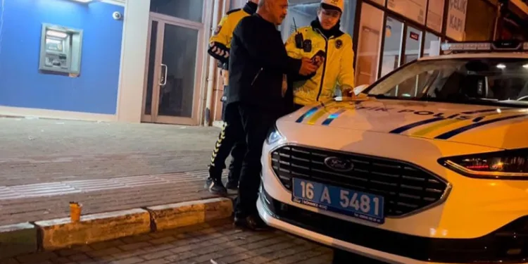 Bursa’da polisin alkollü sürücü ile imtihanı