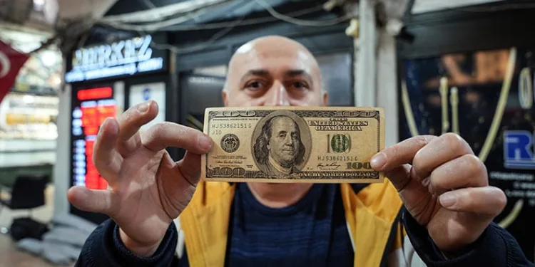 “Sahte dolar krizi devam ediyor”