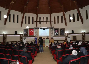 Eğitimci İsmail İnegöllülerle buluştu